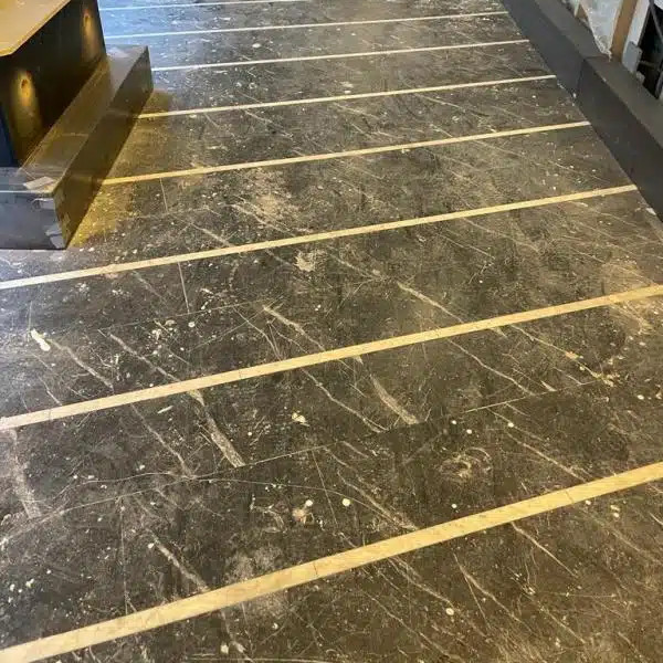 Marmor vor dem Schleifen und Polieren