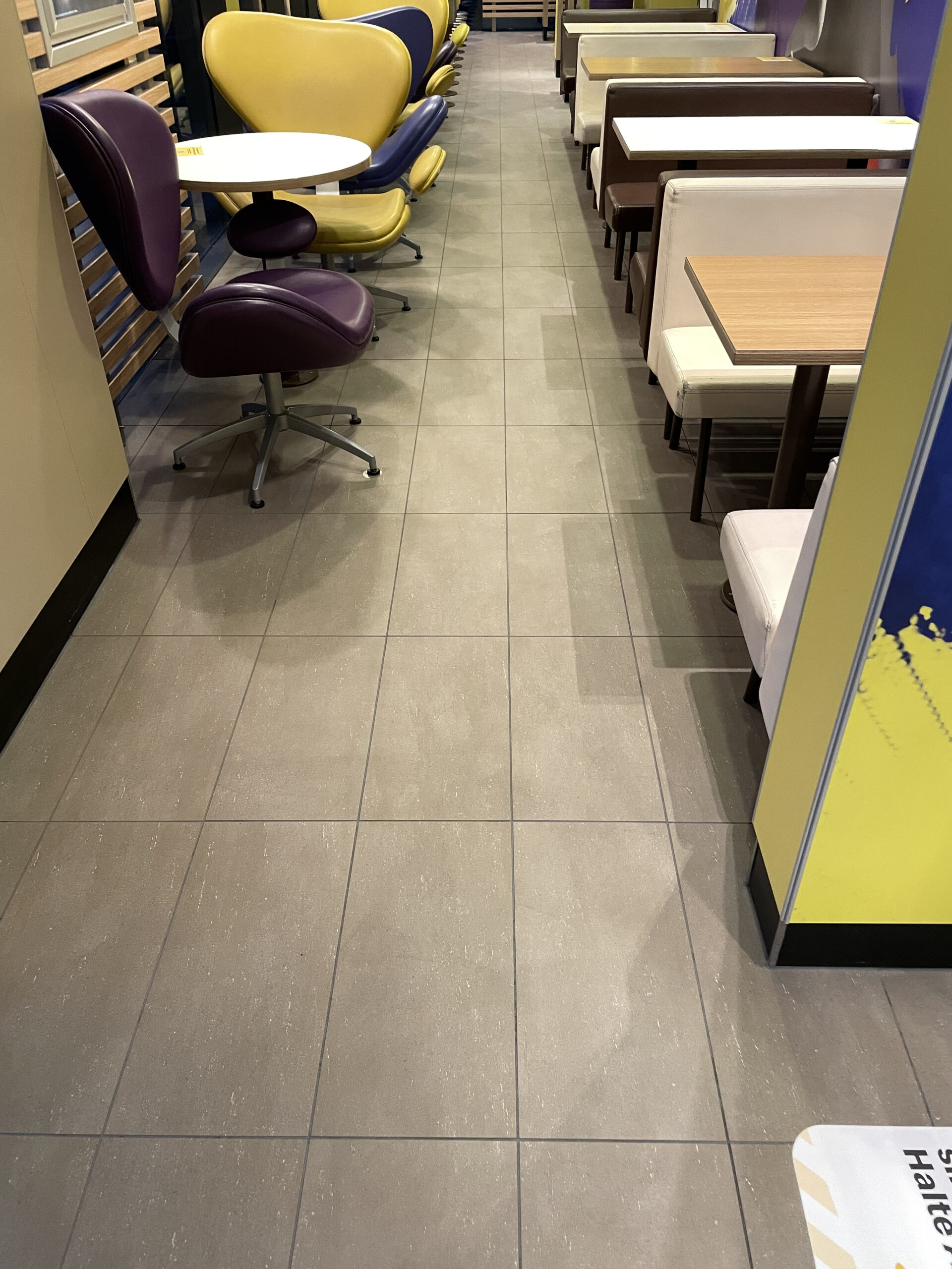 Firmenfußböden reinigen - Reinprofi